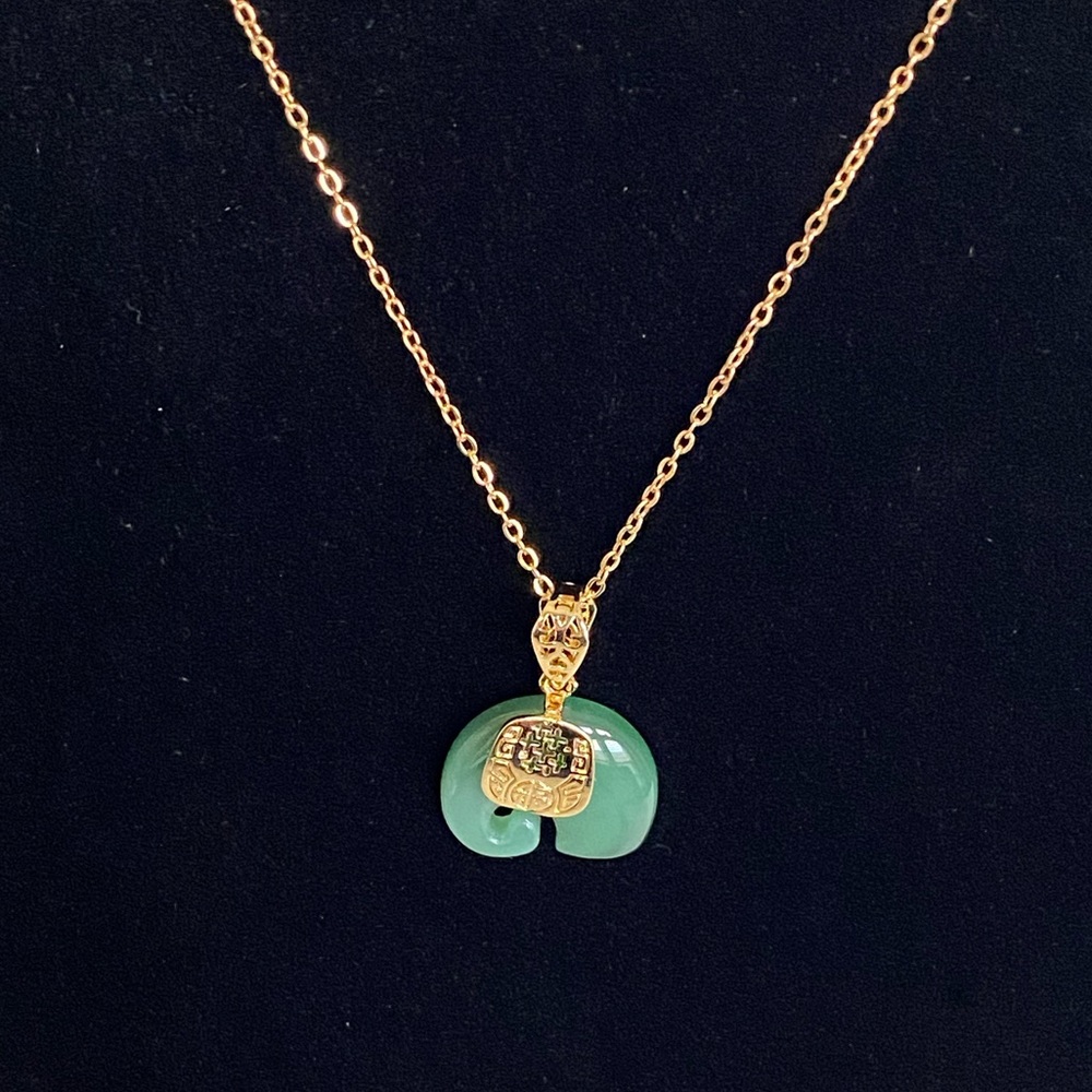 NEW Elephant Hetian Jade Stainless Steel Gold Tone Necklace